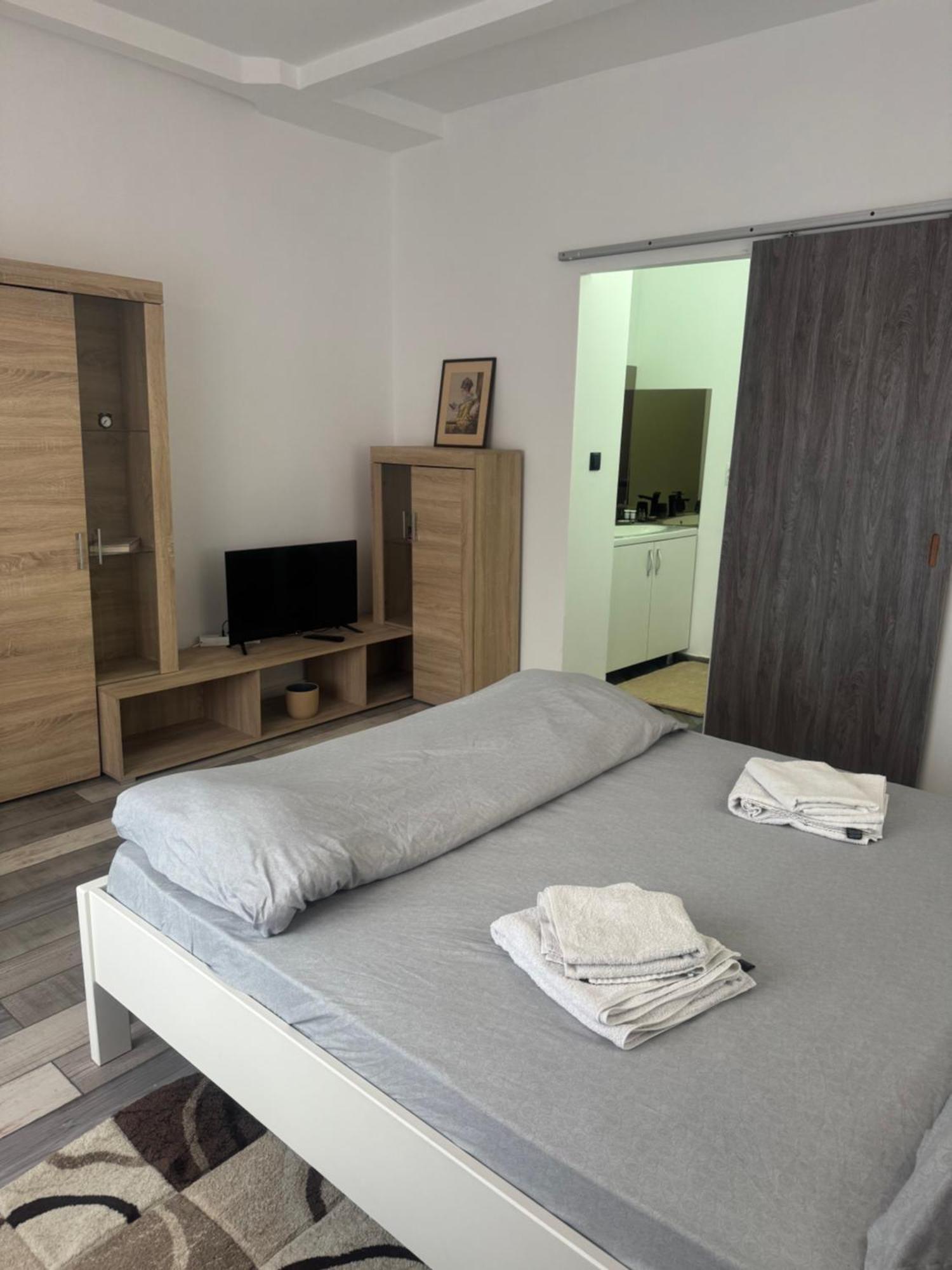 Compact House Apartment Cluj-Napoca Exterior photo